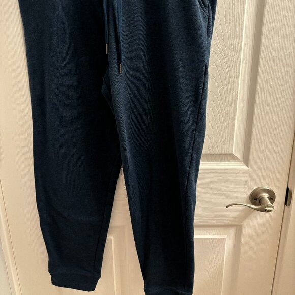 32 Degree Heat New Navy Knit Pants - Picture 2 of 5